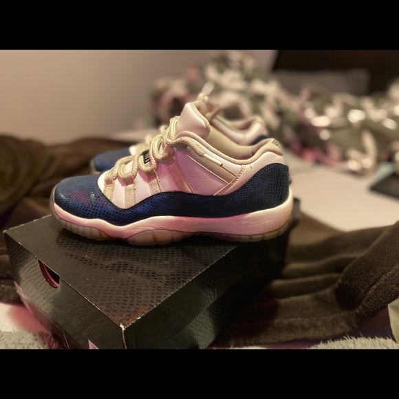 Jordan 11 snakeskins - Picture 2 of 4